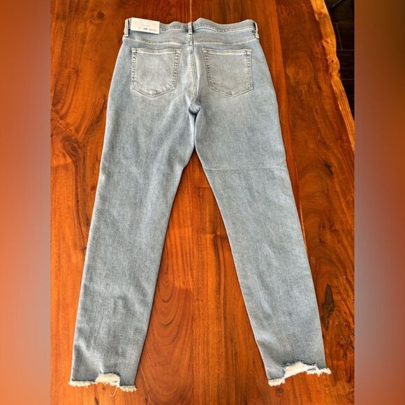 NWT Destructed frayed hem Button Fly High Rise Skinny Jeans Light Wash  sz 29/8 - Picture 15 of 16